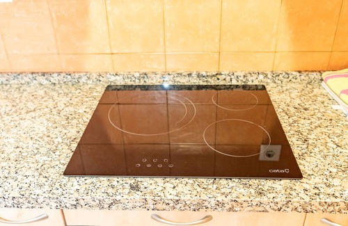 Los Canos de Meca Apartment | Apartamento renovado con piscina, garaje y vistas, frente a la playa de los C.