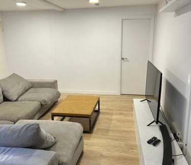 Sant Cugat del Valles House | Apartamento independiente en Sant Cugat del Valles con piscina