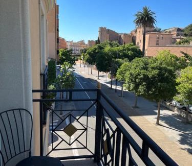 Sant Feliu de Guixols Apartment | Apartamento luminoso Paloma a 350 metros de la playa con parking gratuito