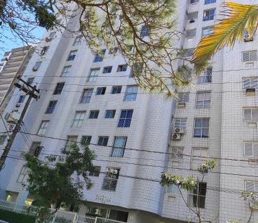Jardim Centenario Apartment | Apartamento Guarujá Enseada com piscina e 1 quarto