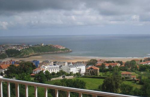 Suances Apartment | Apartamento Helen- Vistas únicas e increíbles a la bahía de Suances-