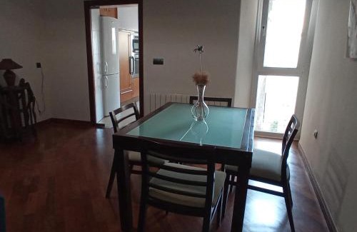 Distrito Centro-Casco-Antiguo Apartment | Apartamento La Almena 1 junto a Plaza Mayor,2 habitaciones, parking gratuito