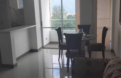 Itagui Condo | Apartamento Lisboa. Familiar, Acogedor Serca de Supermercados y Restaurantes