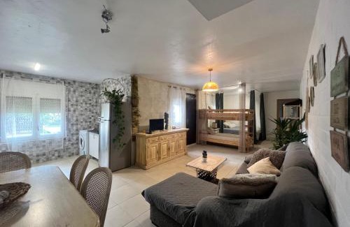 Sant Miquel d'Aro Apartment | Apartamento loft, jardín y piscina privada