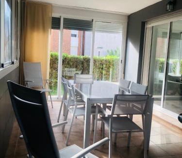 Vera Beach Apartment | Apartamento Luz de Baria con gran jardín en primera línea Urbanización Playa de Baria 2