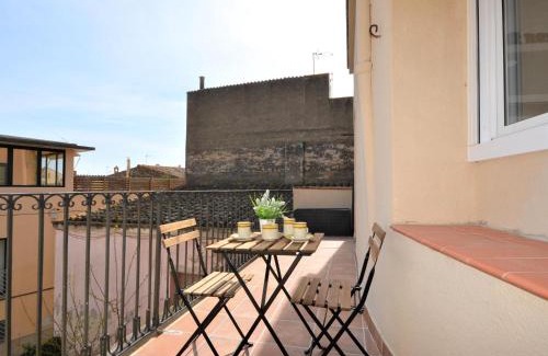 Castello d'Empuries Apartment | Apartamento moderno para 4 pers., WiFi, A.A., en el corazón de Castelló d'Empúries - ES-89-79