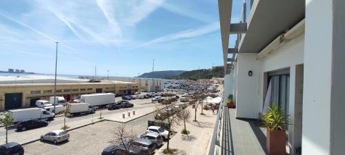 Setubal Apartment | Apartamento na marina com vista 180º junto à praia