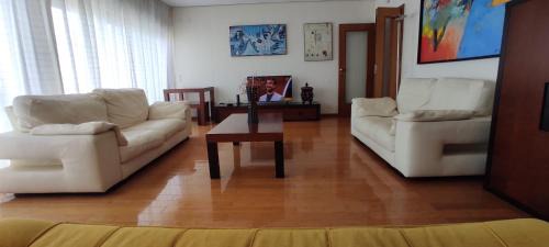 Setubal Apartment | Apartamento na marina com vista 180º junto à praia