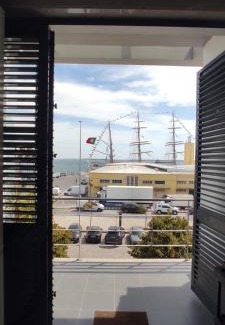 Setubal Apartment | Apartamento na marina com vista 180º junto à praia