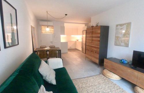 Cadaques Apartment | Apartamento nuevo en el centro con garaje