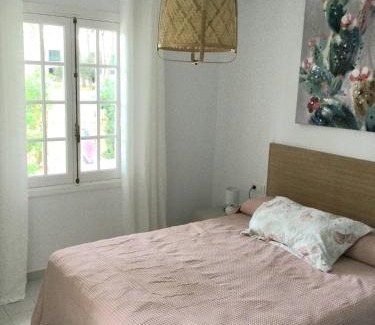 Son Xoriguer Apartment | Apartamento Playa Xoriguer con piscina y jardin