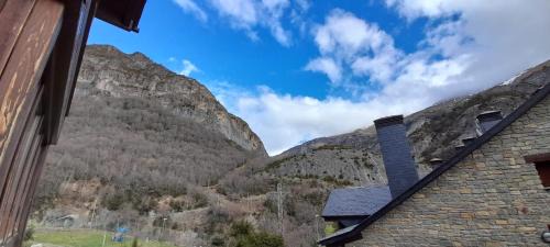Escarrilla Apartment | Apartamento Tarmañones Vistas a la montaña