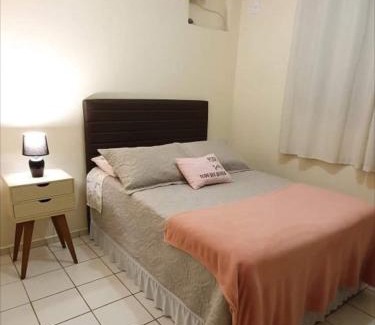 Santo Antonio Apartment | Apartamento TOP CLIMATIZADO em CRICIÚMA-SC - ótimo CUSTO-BENEFÍCIO - Cozinha completa - Cama Box - WiFI - Smart TV - Apps YouTube - NetFlix - Prime Vídeo - Garagem coberta - Portaria Digital 24h - Lugar sossegado e arborizado - Acomoda até 5 pessoas