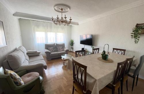 Distrito Sur Apartment | Apartamento Torrebermeja