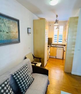 Torremolinos Apartment | Apartamentos Bajondillo Beach Cozy Inns