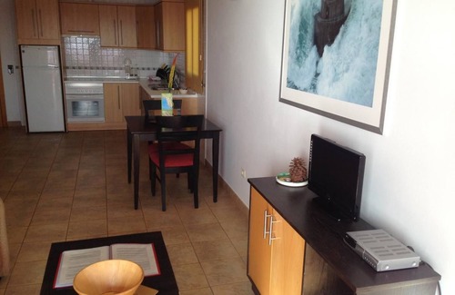 Playa de la Calera Hotel | Apartamentos Chijeré Faro del Inglés