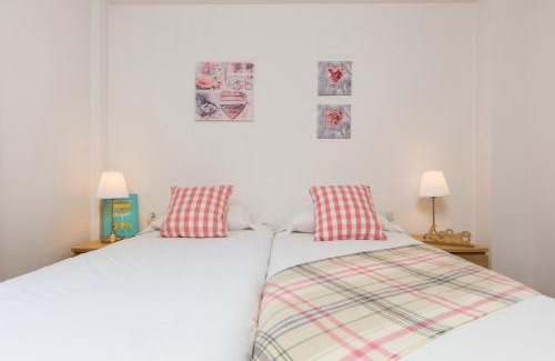 Cornella de Llobregat Apartment | Apartamentos Cornellalux 2