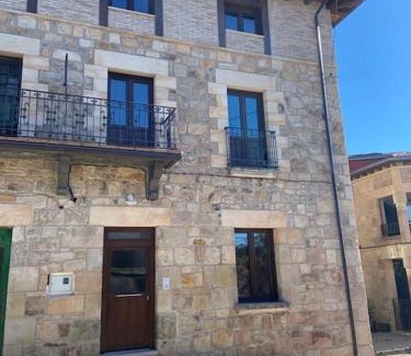 Duruelo de la Sierra Apartment | Apartamentos Rurales La Plaza 2