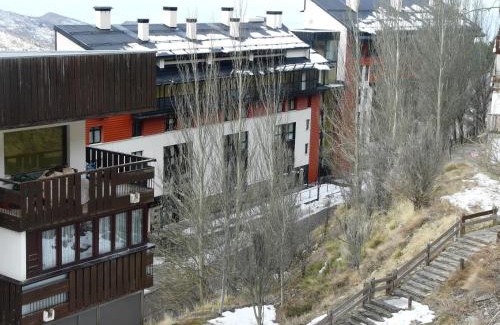 Pradollano Apartment | Apartamentos Montegorbea