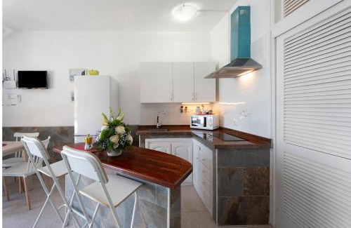 Alojera Apartment | Apartamentos Playa Azul - 5