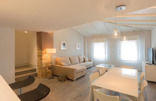 Tudela Apartment | APARTAMENTOS TURISTICOS - PAPEL ARMADO - Calle Caldereros 33