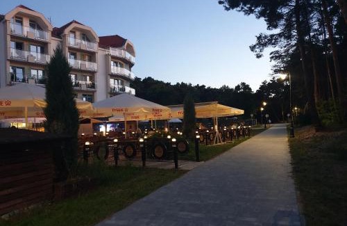 Krynica Morska Apartment | Apartamenty & Restauracja NADMORSKA