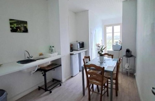 Saint-Germain-et-Mons Apartment | Apartement 4 Personnes , Chez L'habitant
