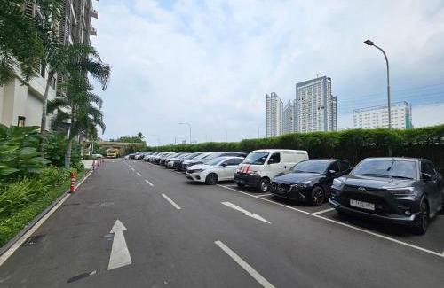 Bumi Serpong Damai Apartment | Apartement Sky House BSD TL19D By LiviRooms