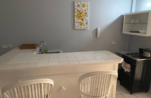 Rodney Bay Hotel | Aparthotel 5-minutes away from beach w/AC, Wi-Fi, & pool view in RodneyBay