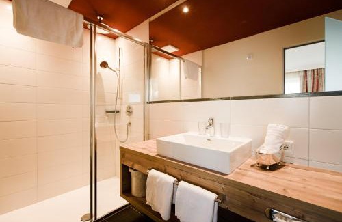 Vorderlanersbach Apartment | Aparthotel Dorfplatzl Garni