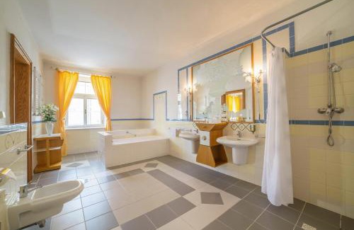 Frantiskovy Lazne Hotel | Aparthotel Tři lilie