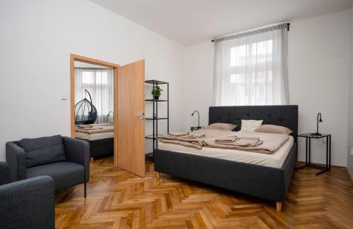 Tabor Apartment | Apartmán náměstí Františka Křižíka