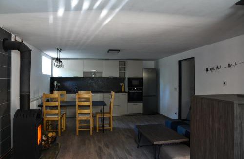 Stara Cervena Voda Apartment | Apartmán Na Stezce