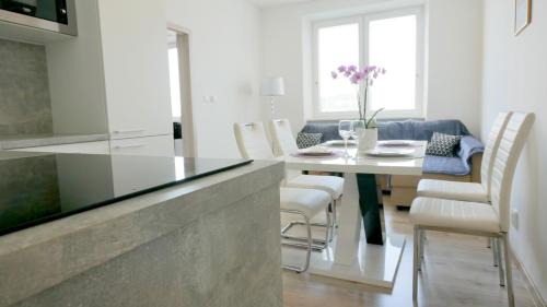 Znojmo Apartment | Apartmán u Louckého kláštera 2 plus KK