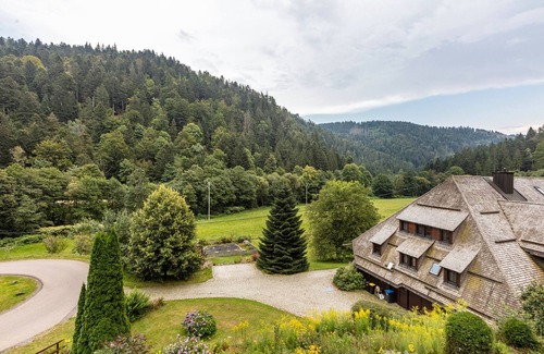 Dachsberg Apartment | Apartment 'Double Room No. 6' with Shared Terrace, Shared Garden and Wi-Fi