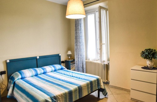 Castelletto Sopra Ticino Apartment | Apartment 'Il Glisentino' with Private Garden and Wi-Fi