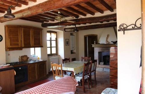 Passignano sul Trasimeno Cottage | Apartment for 4/5 Persons, Amazing View on Trasimeno Lake