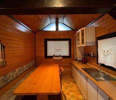Crnomelj Apartment | Apartma ob Kolpi Križan