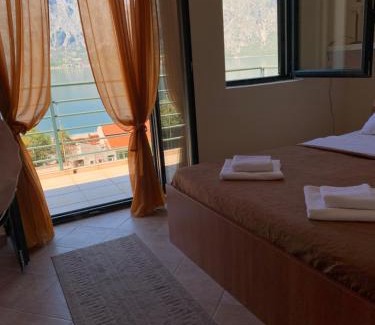 Prcanj House | Apartman Barbara