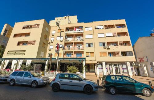 Downtown Apartment | Apartman Centar 1