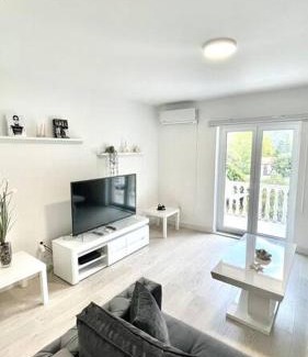 Skaljari Apartment | Apartman DolceRosa