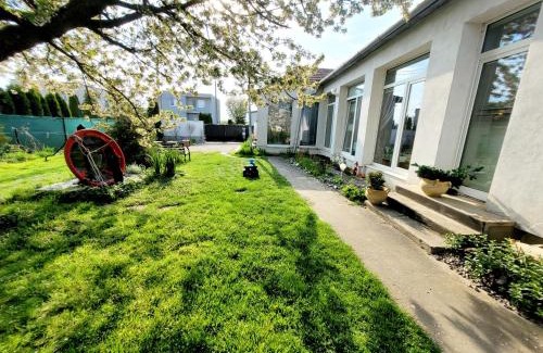 Vrable Apartment | Apartman La Martina