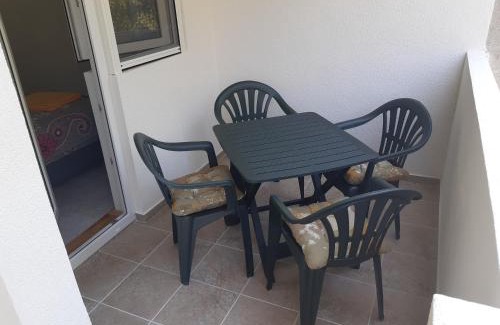 Bar Apartment | Apartman Lipa