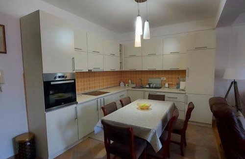 Burtaisi Apartment | Apartman Muzurovic