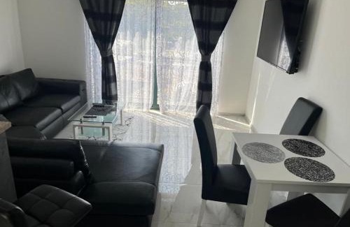Mrcevac Apartment | Apartman Sara Tivat