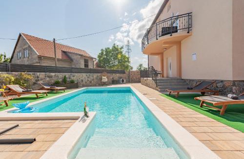 Municipality of Gracac Apartment | Apartman Toni