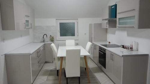 Brcko Apartment | Apartman XXL