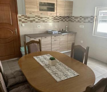 Zeljeznica Apartment | Apartmani Karalic
