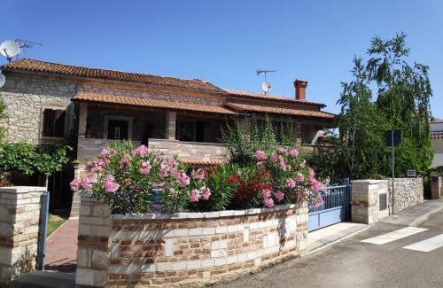 Spadici Apartment | Apartmani Memić 100 m do plaže, APARTMENTS MEMIĆ ONLY 100M FROM BEACH