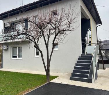 Novo Sarajevo Apartment | Apartmani MUJANIC